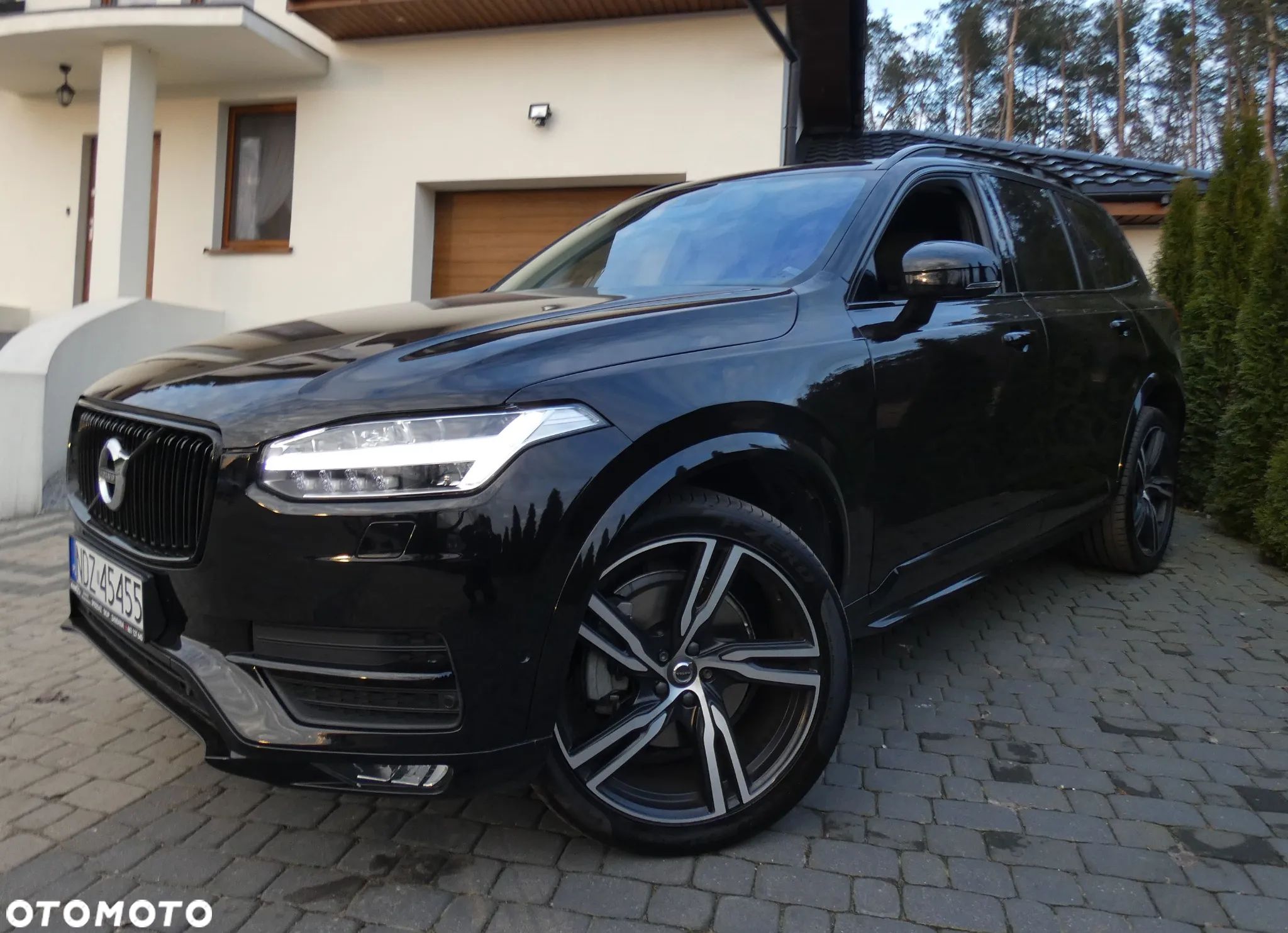 Volvo XC 90 D5 SCR AWD Momentum - 1