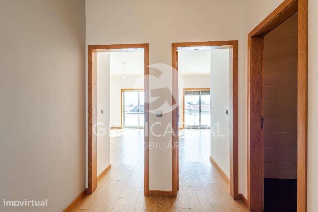 T2 com lugar de garagem no centro do Marco de Canaveses - Grande imagem: 5/24