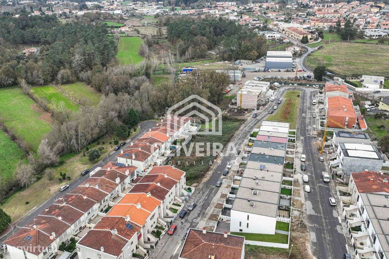 Lote de Terreno para moradia em banda em Soutelo, Vila Verde-10