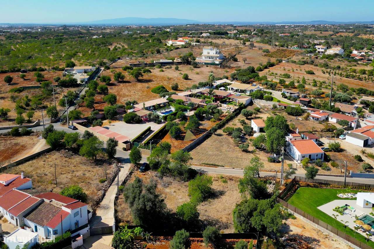 Terreno Urbano  com 1300m2  para construção em Albufeira - Grande imagem: 4/20
