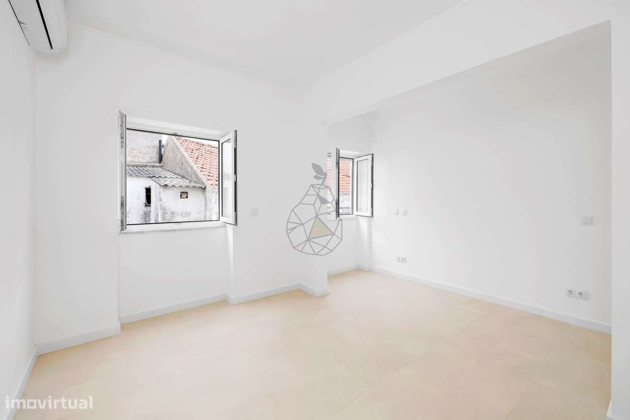 Prédio  Renovado com 3 apartamentos em Portimão - Grande imagem: 3/52