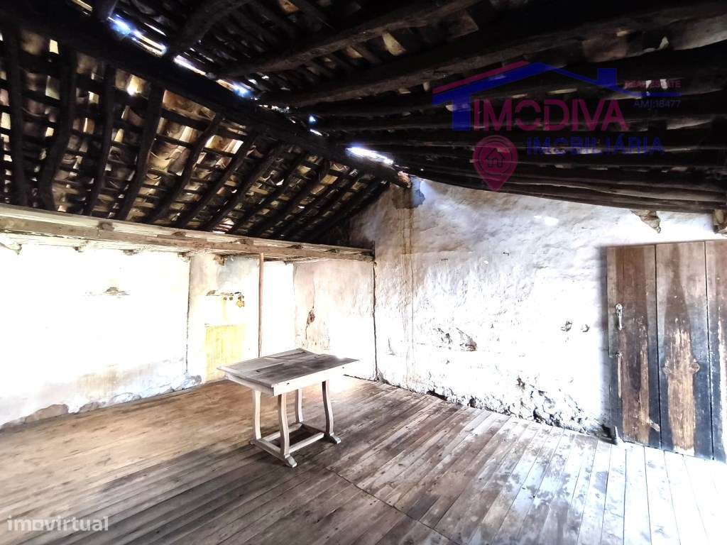 Casa de campo com terreno em Bairradas-6