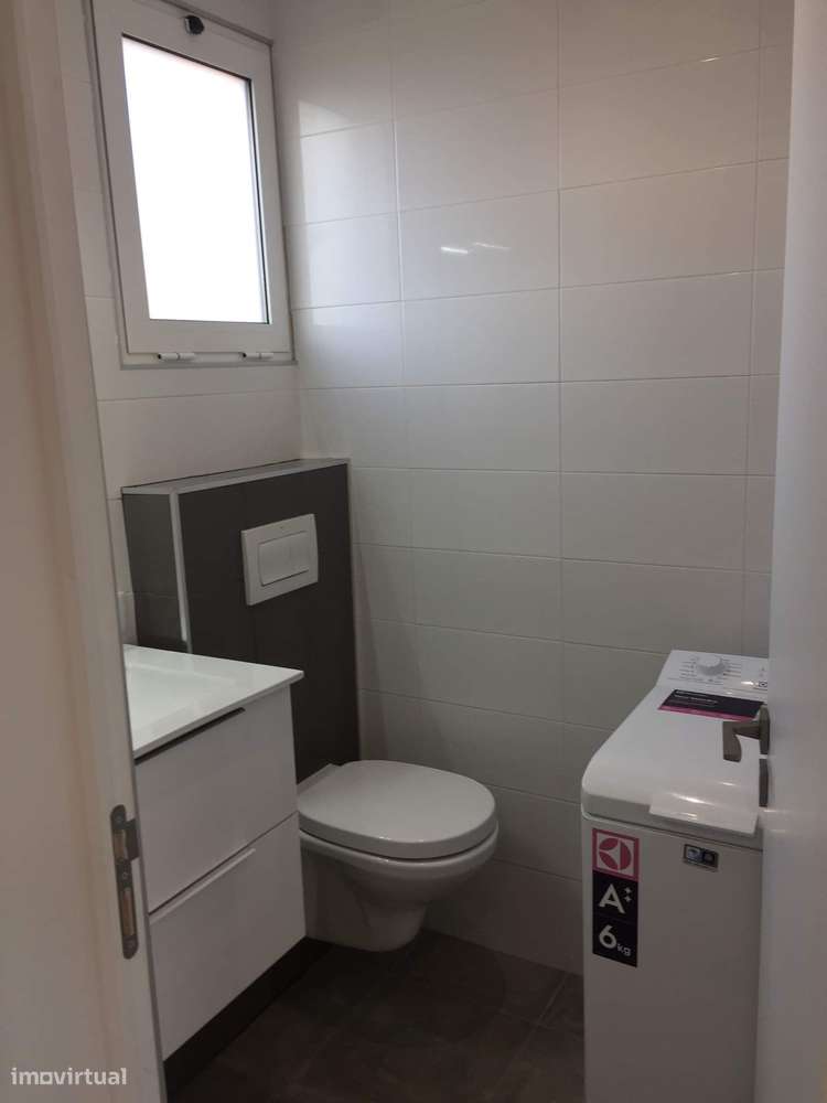 Moradia independente transformada em 2 T3 - Grande imagem: 4/11