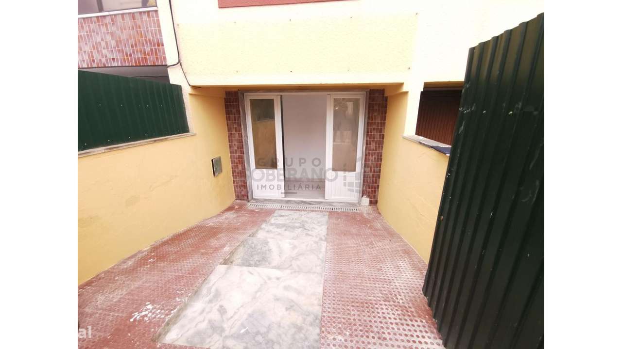 Apartamento T2 em Vale de Milhaços-14