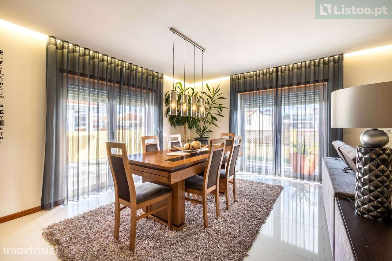 Moradia T5 Marinha Grande-7