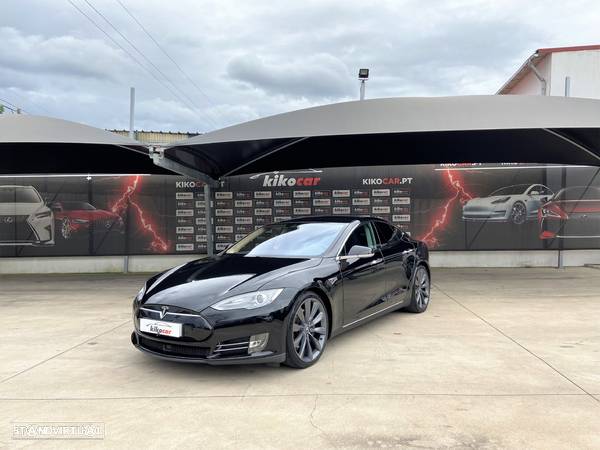 Tesla Model S 85D - 1