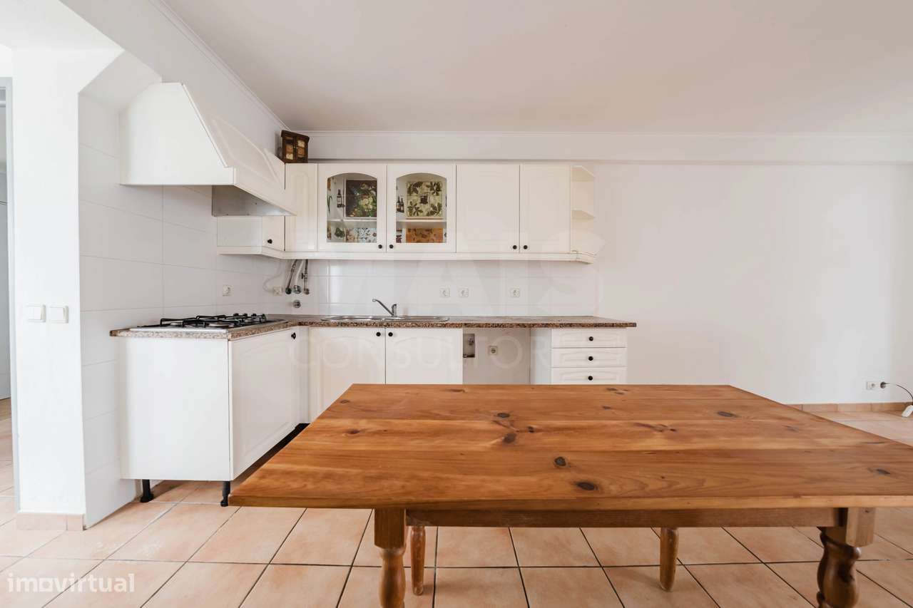 Moradia Térrea Renovada C/ Logradouro e Terreno, Vimeiro - Lourinhã-8