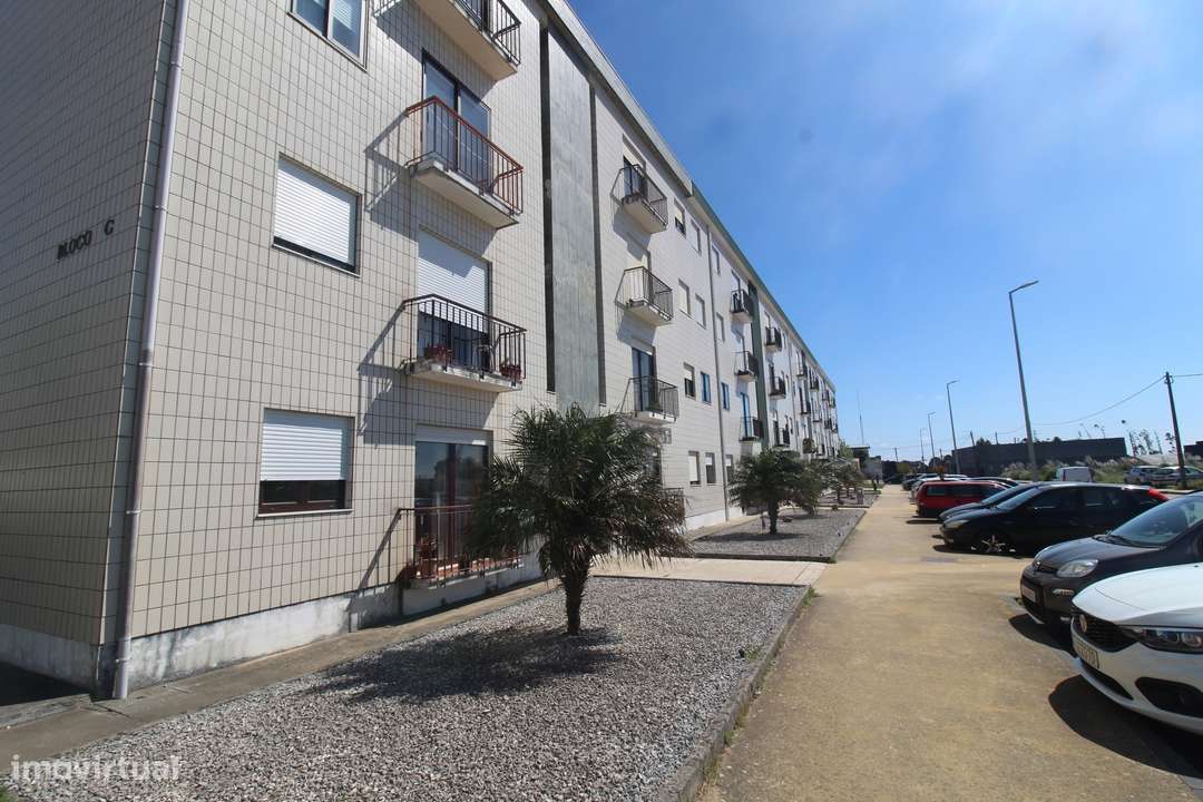 APARTAMENTO T3 EM ESMORIZ-19