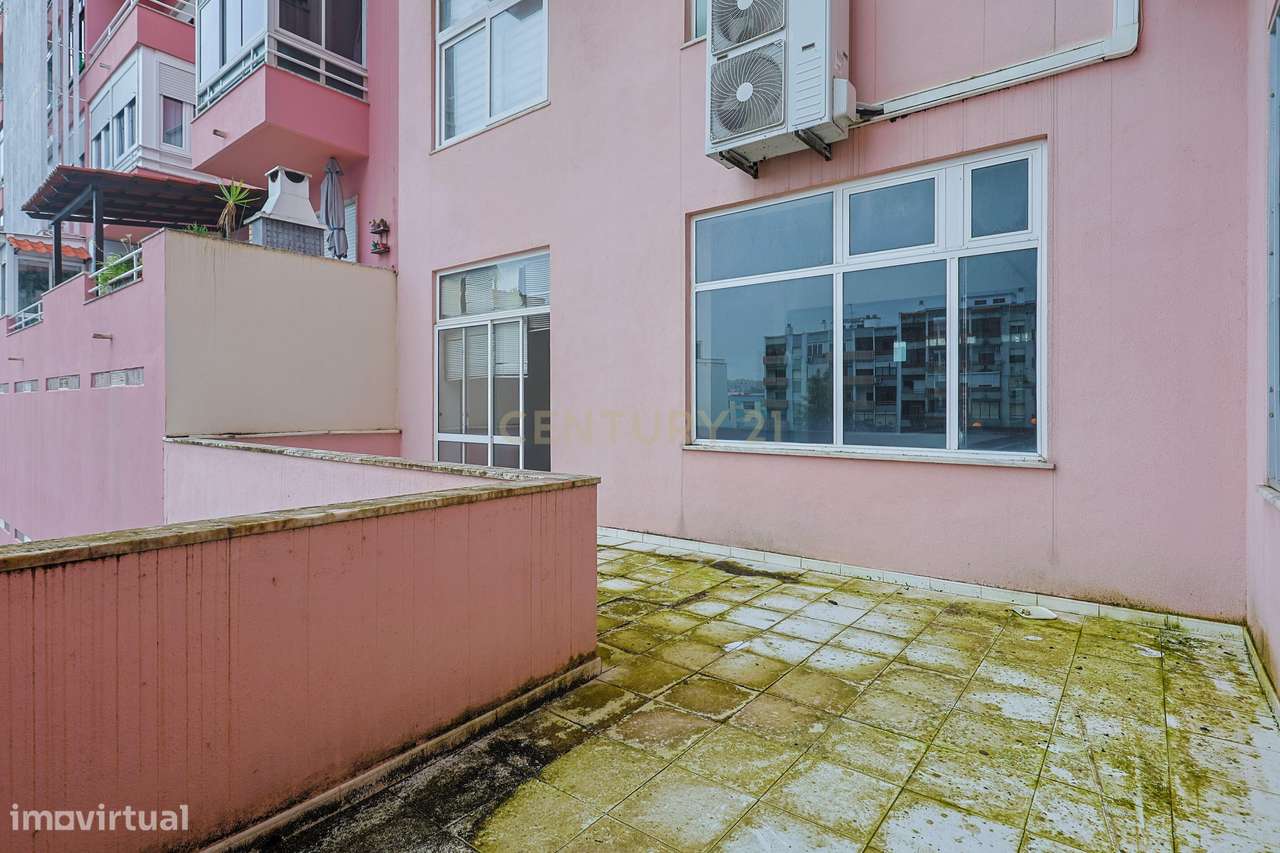 11 Lojas à Venda em bloco | 326 m²-12