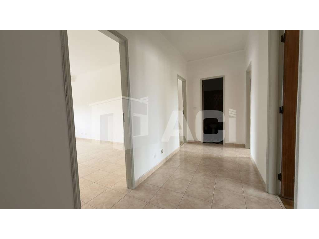 APARTAMENTO T2 - Junto à Cidade - Grande imagem: 2/17