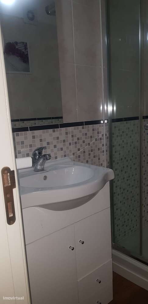 Entroncamento | Apartamento T3 com Garagem e Arrecadação –-20