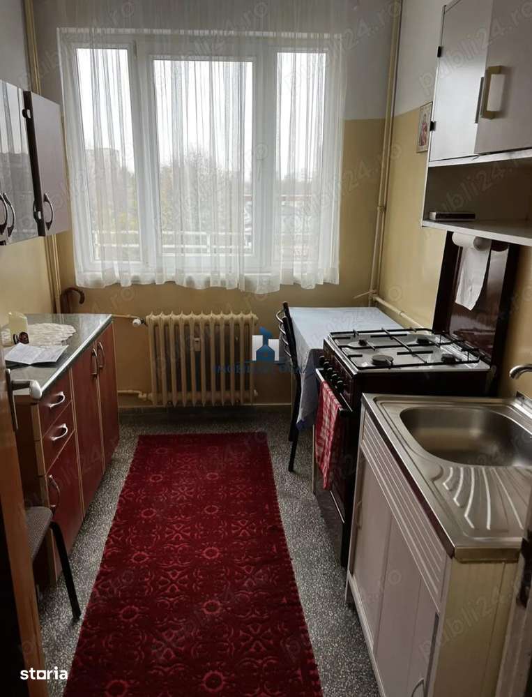 Vanzare Apartament 3 Camere Semidecomandat Bd.Alexandru Obregia-0