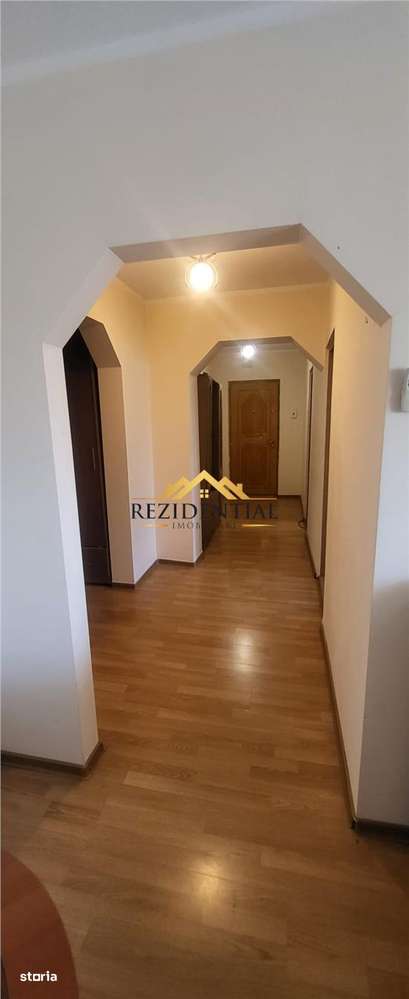 APARTAMENT 4 CAMERE - CENTRAL - Imagine principală: 3/5