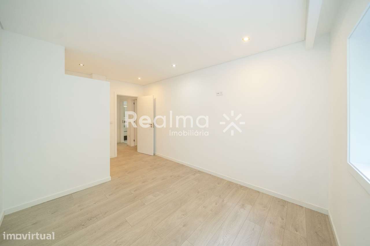 Apartamento T2 Renovado - S.José de S.Lazaro-21