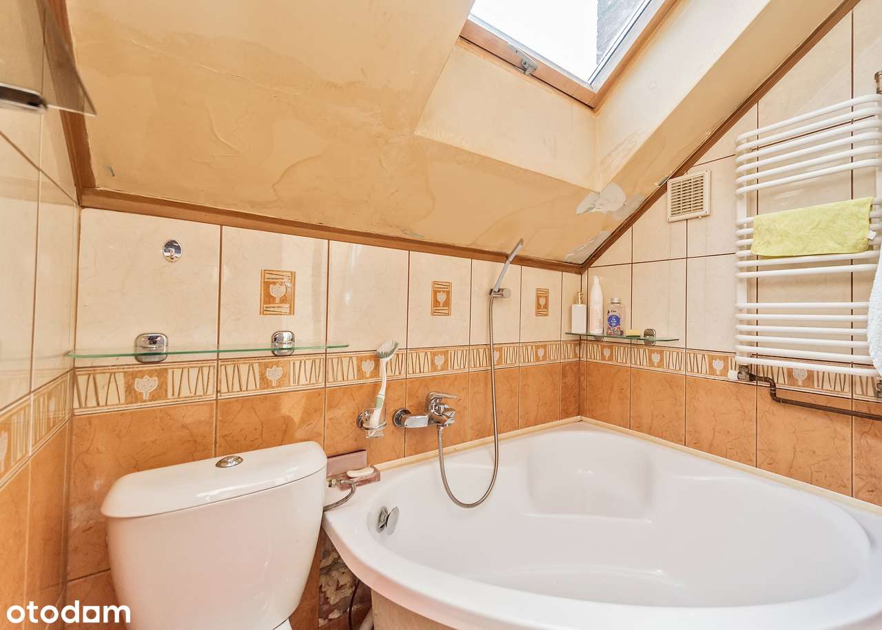 Dom na dużej działce w Bystrej, widoki na góry-15