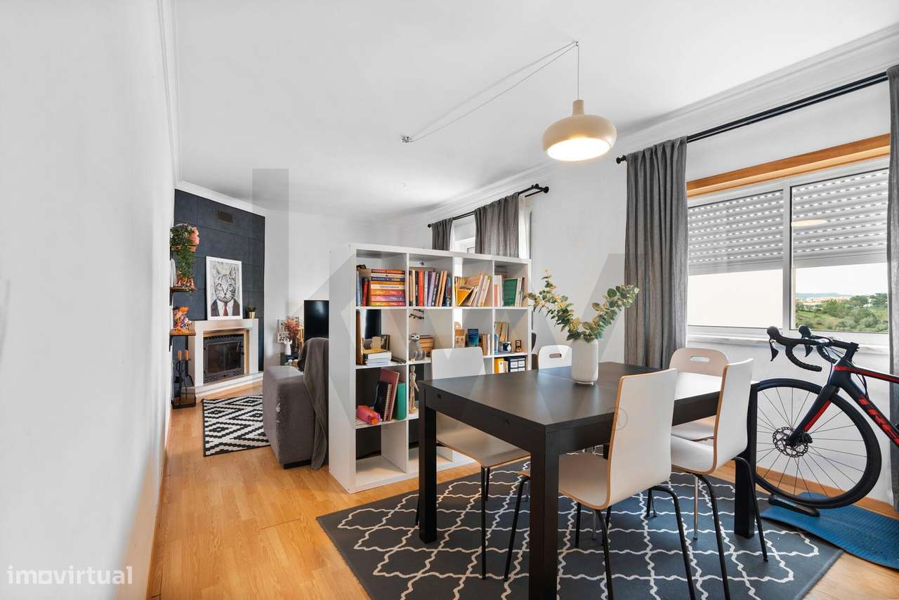 T2 com Terraço Enorme, Vista Desafogada e Excelente Exposição Solar – - Grande imagem: 3/29