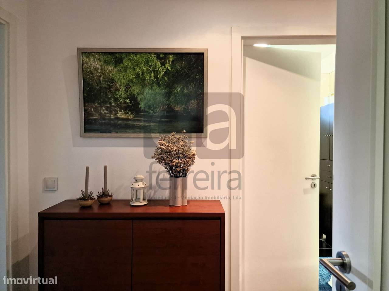 Apartamento T3 semi novo com lugar de estacionamento - Grande imagem: 2/36