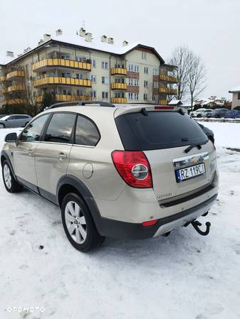 Chevrolet Captiva 2.0 4WD 7 Sitzer Automatik LT Exclusive - 3