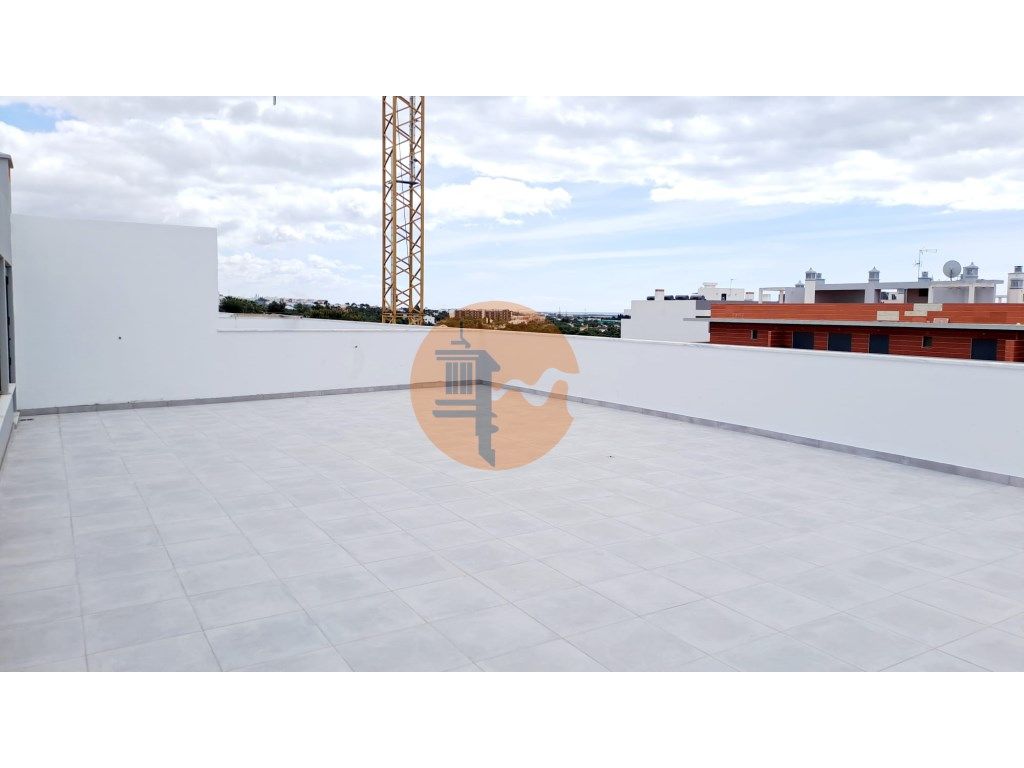 Apartamento T4, top floor, Tavira