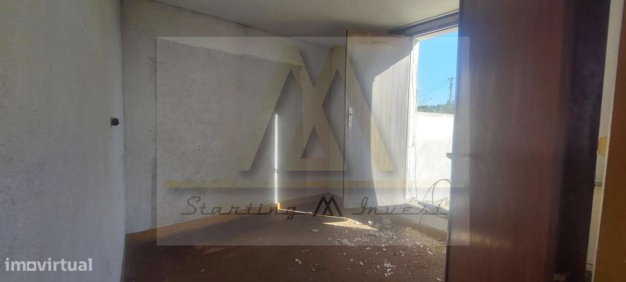 Moradia com terreno em estado de ruína na freguesia de Retorta em V...-5