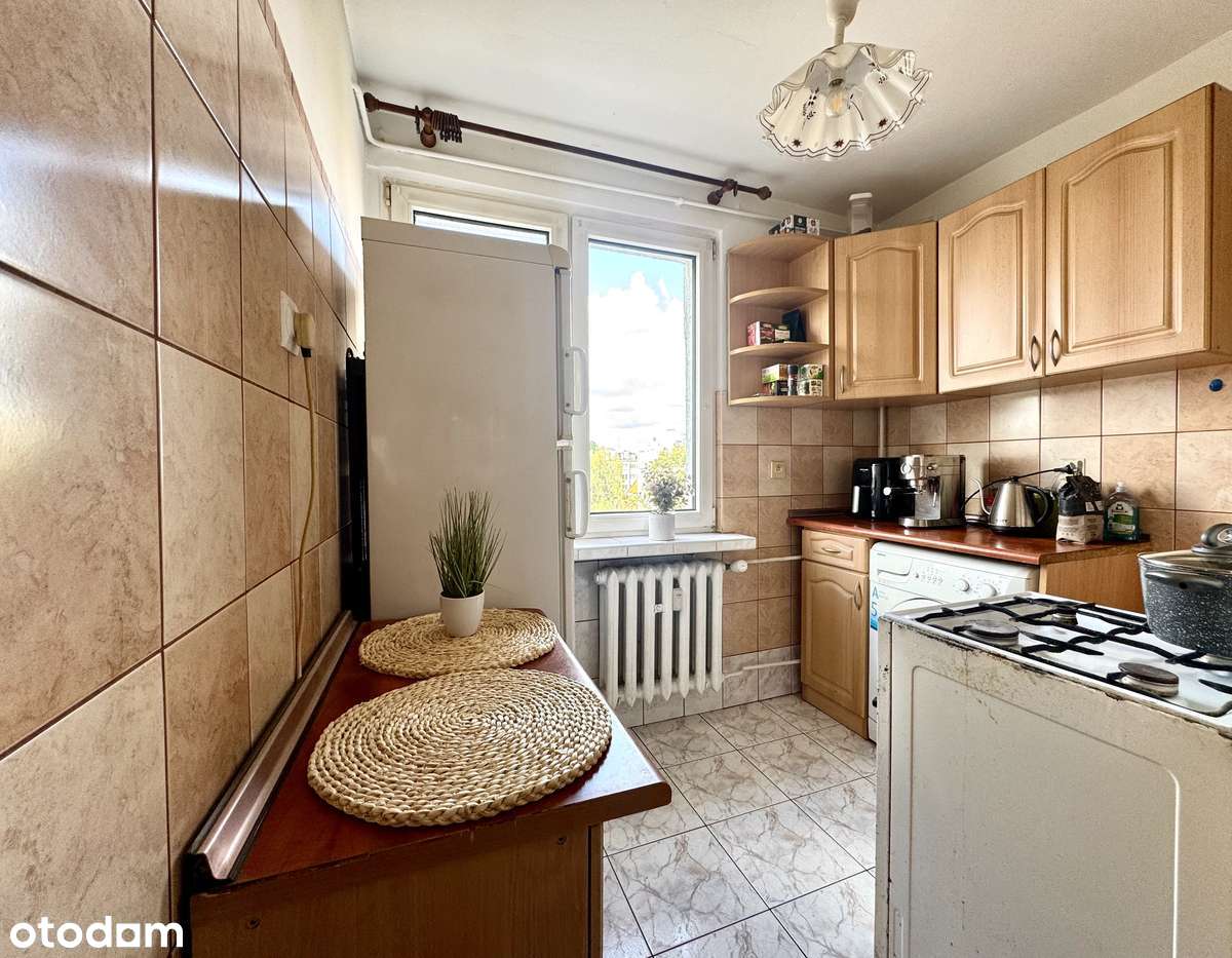 2 - pokojowe mieszkanie przy ul. Mikołaja Reja w Oleśnicy!-9