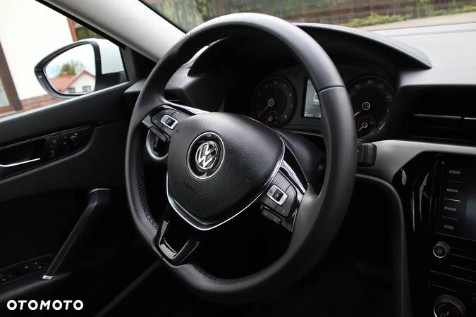 Volkswagen Passat Variant 2.0 TSI OPF DSG Elegance - 29