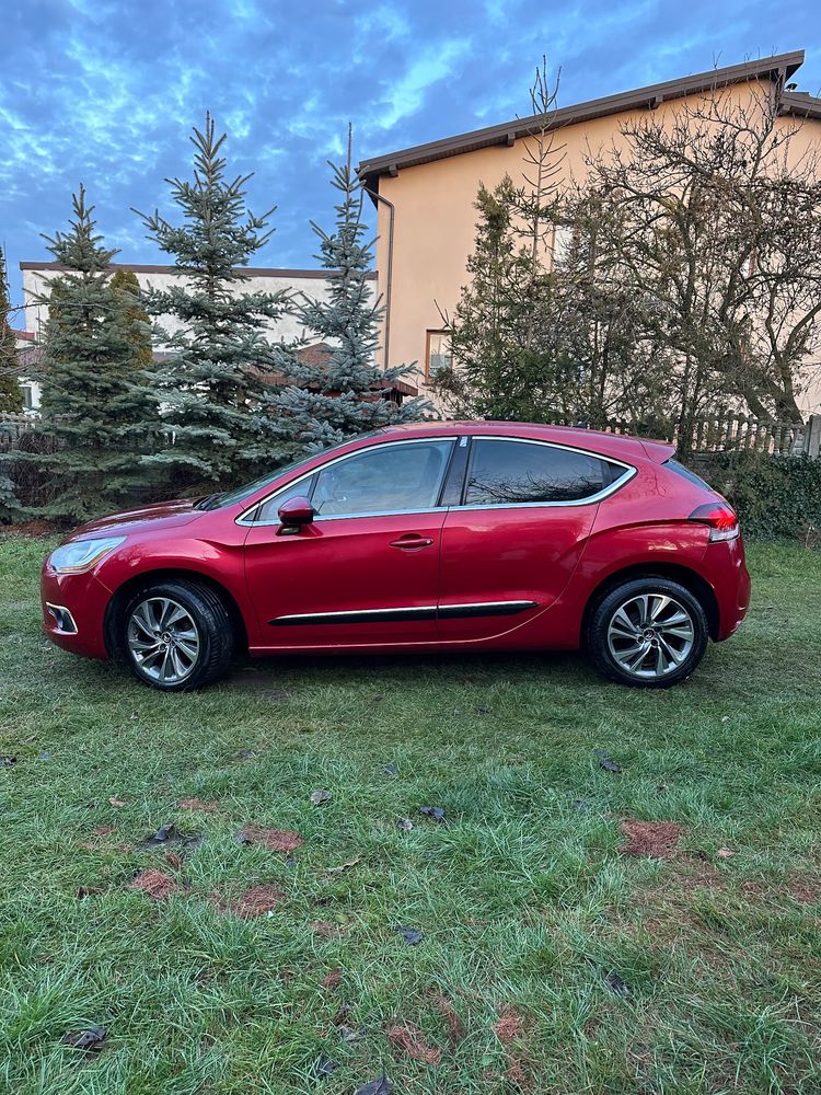 Citroën DS4 VTi 120 SoChic 2011