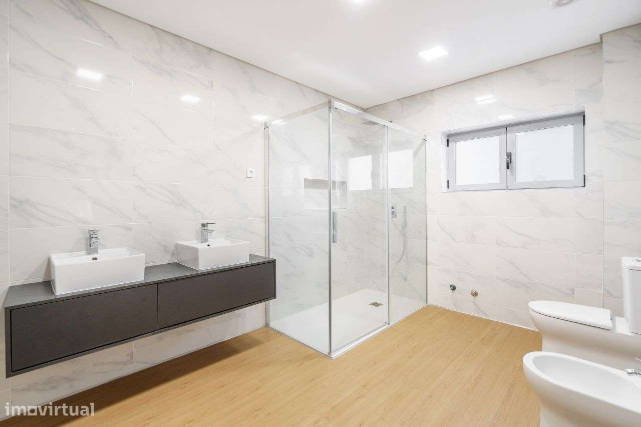 Moradia T5 Remodelada - Condomínio da Fonte Seca-46