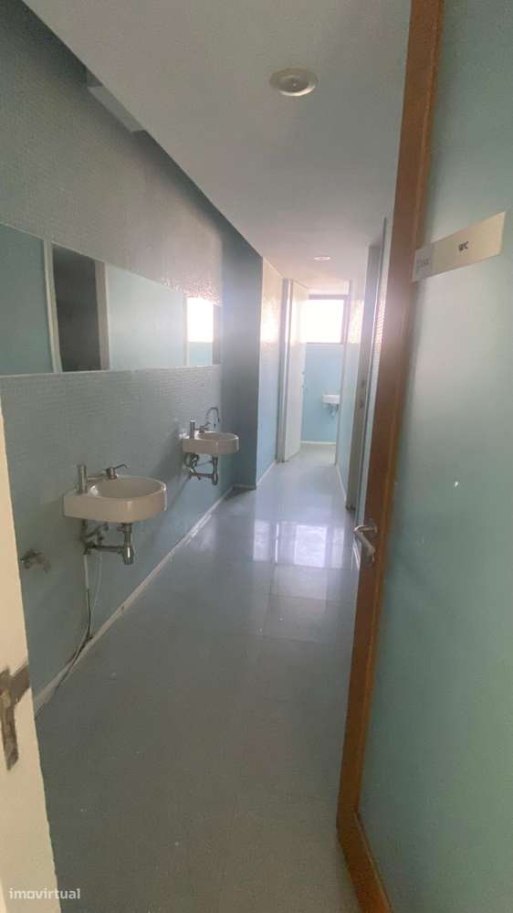 Escritório de 447m², com privilegiada vista, no Centro do Porto-23