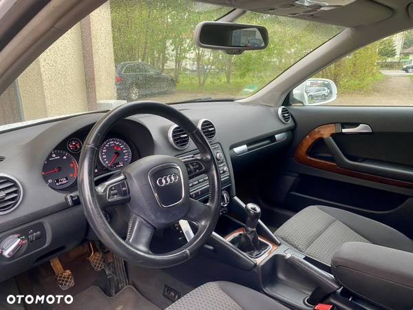 Audi A3 2.0 TDI DPF Ambiente - 19