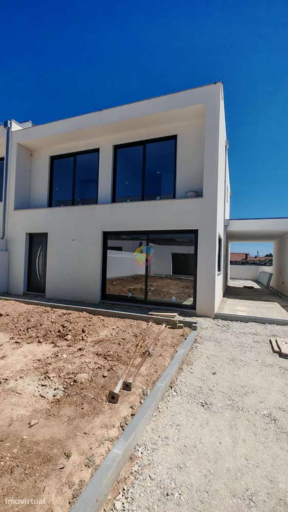 Moradia Geminada T3 Santa Maria de Lamas-4