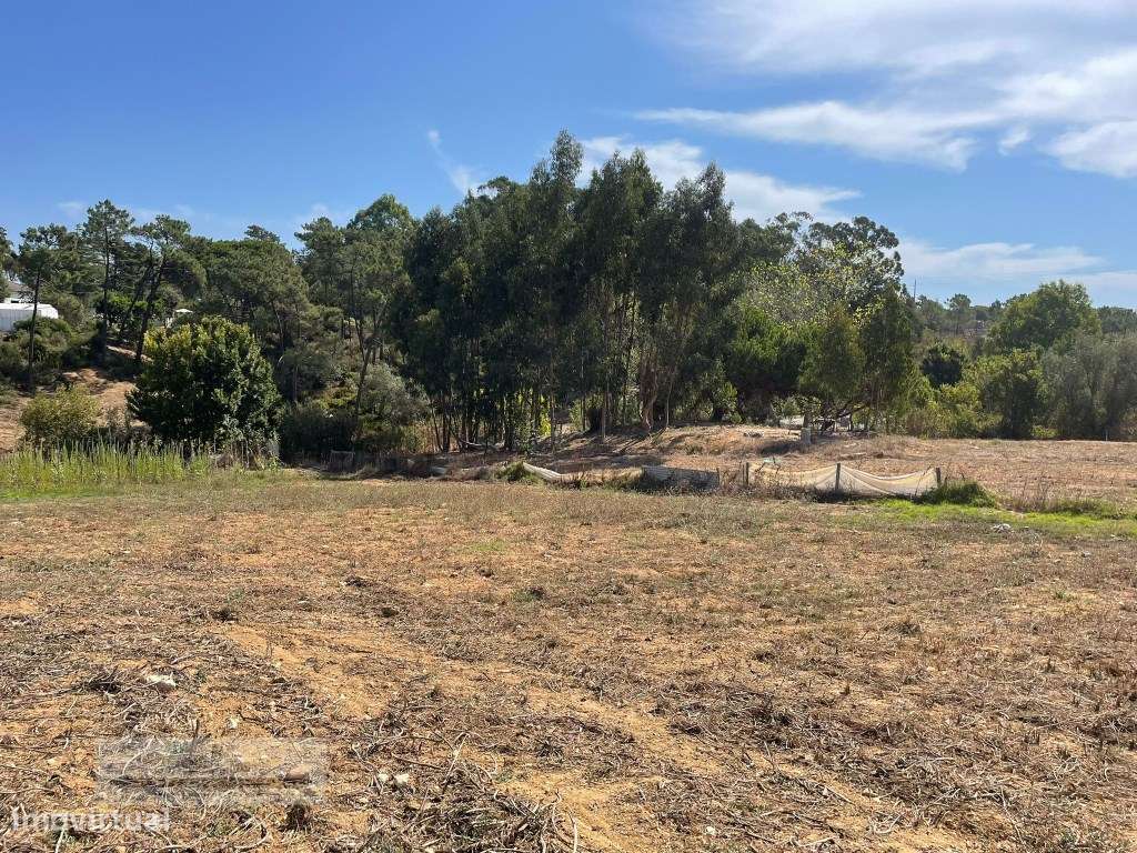 Terreno para construção de 2 fogos, com um armazem de 120 m2, em Za...-7