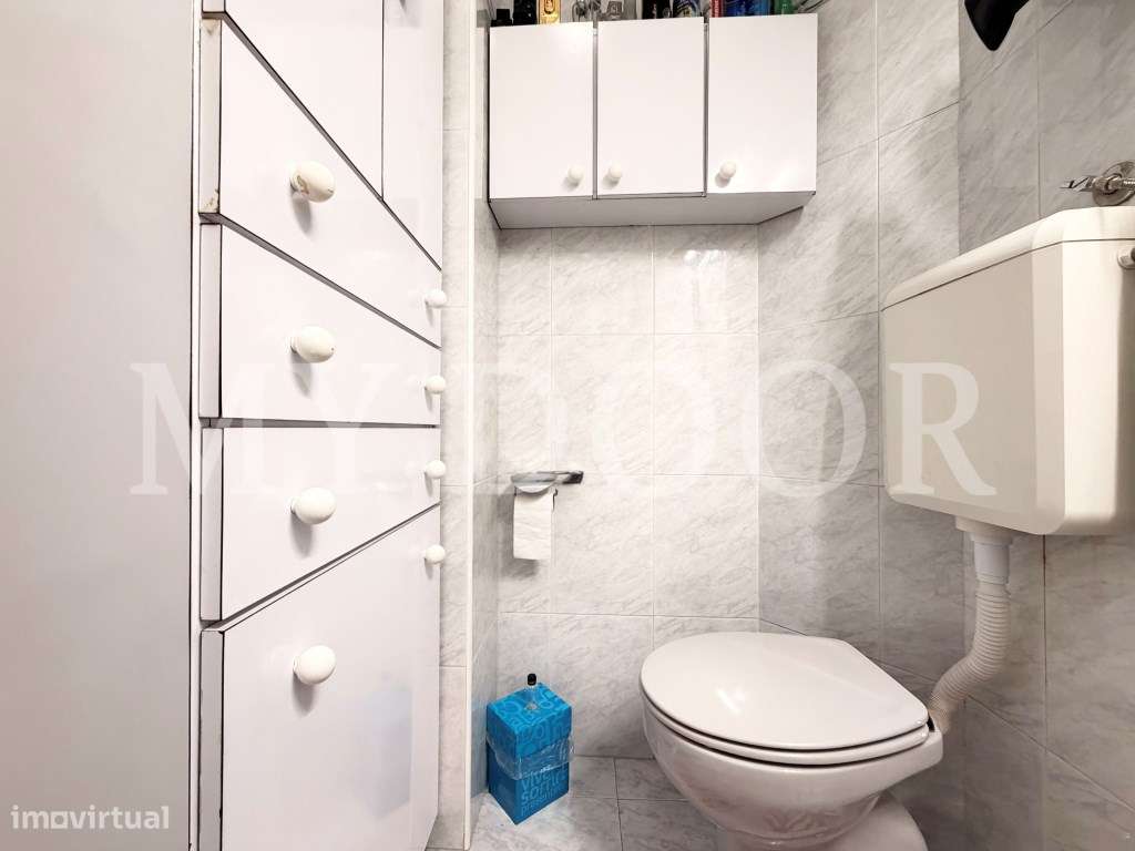 Apartamento T1 em Moscavide - 1º andar c/ Pequeno Espaço Exterior-30