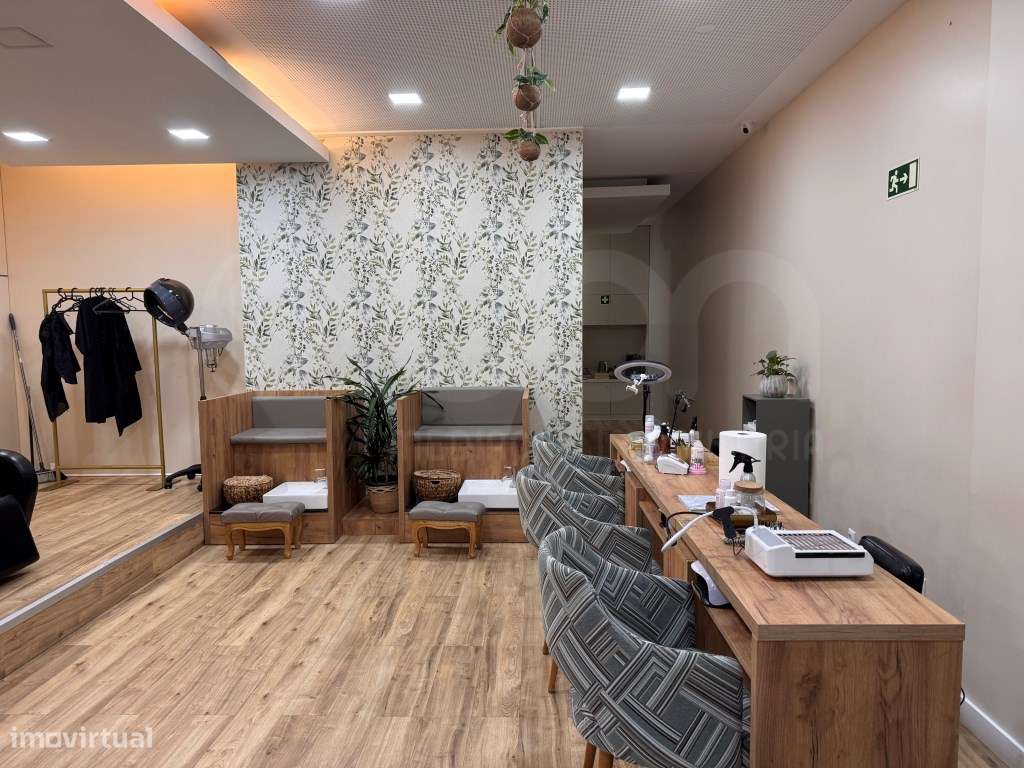 Trespasse Cabeleireiro em Antunes Guimarães - Porto - Grande imagem: 4/18