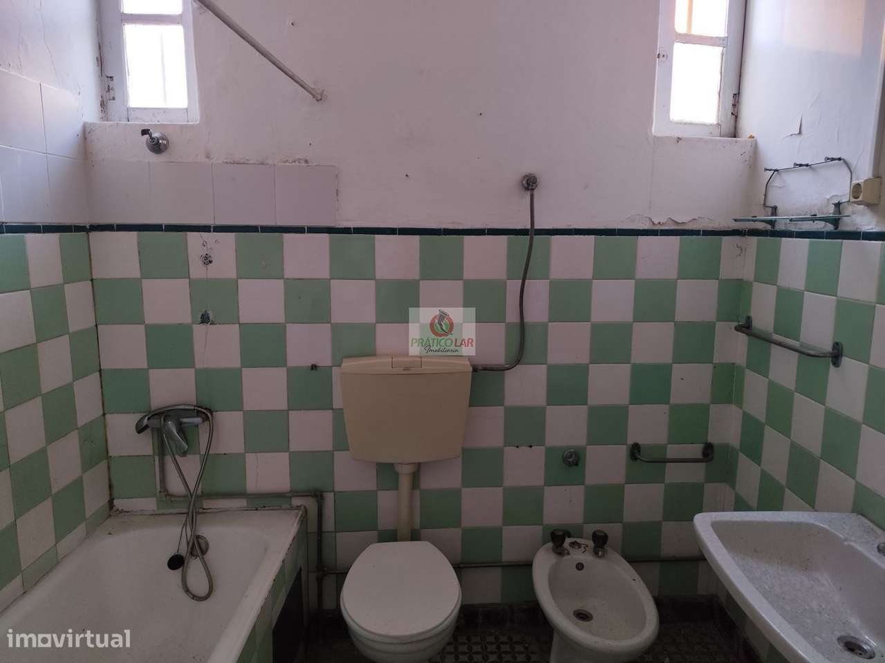 Moradia para restauro no centro na Zona Histórica de Vera Cruz-14