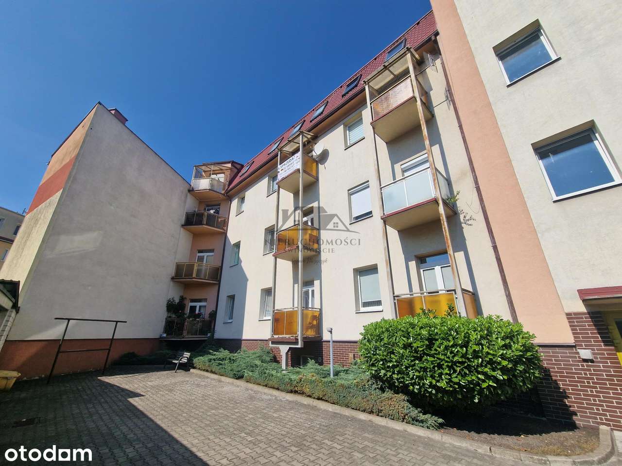 3 pokojowe mieszkanie z garażem, piwnicą i balkonem - ul.Paderewskiego-10