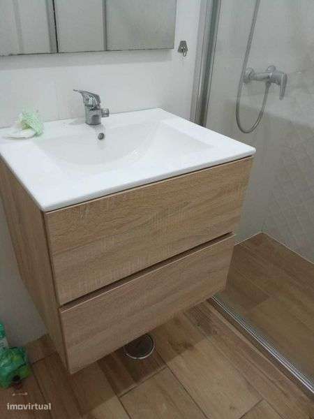 Apartamento T2 sem mobíliatotalmente renovado. Quintal privativo. - Grande imagem: 5/10