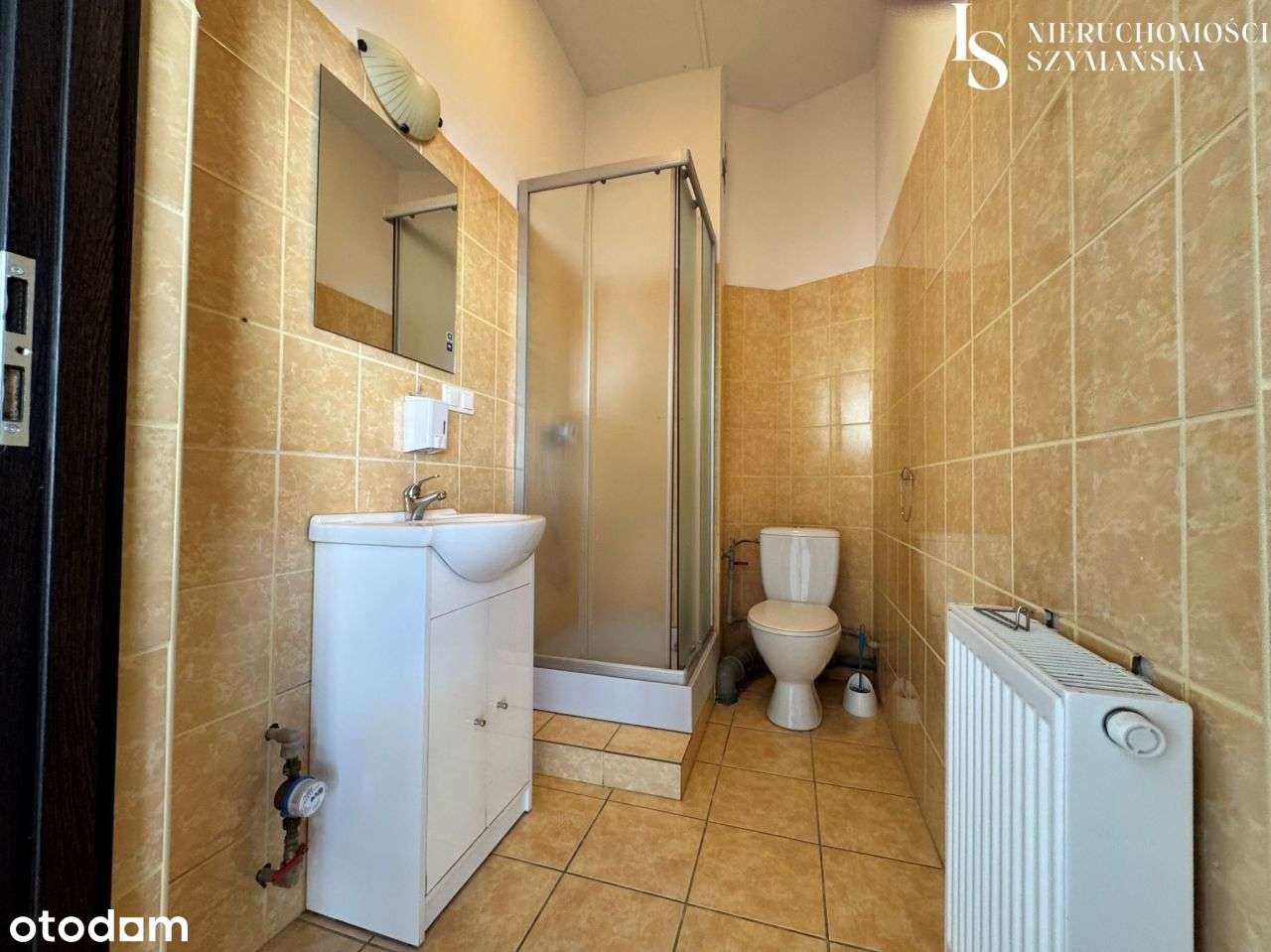 Nieruchomość komercyjna w doskonałej lokalizacji w-15