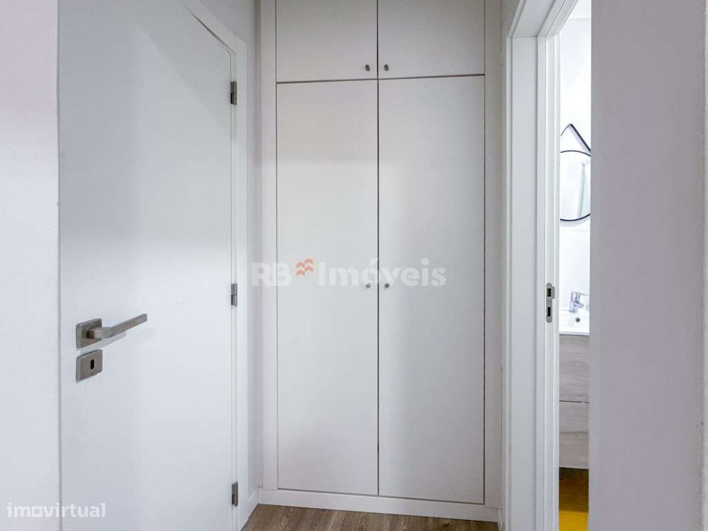 Apartamento T3 Remodelado c/ Varandas - Junto à Estação de Comboios...-19