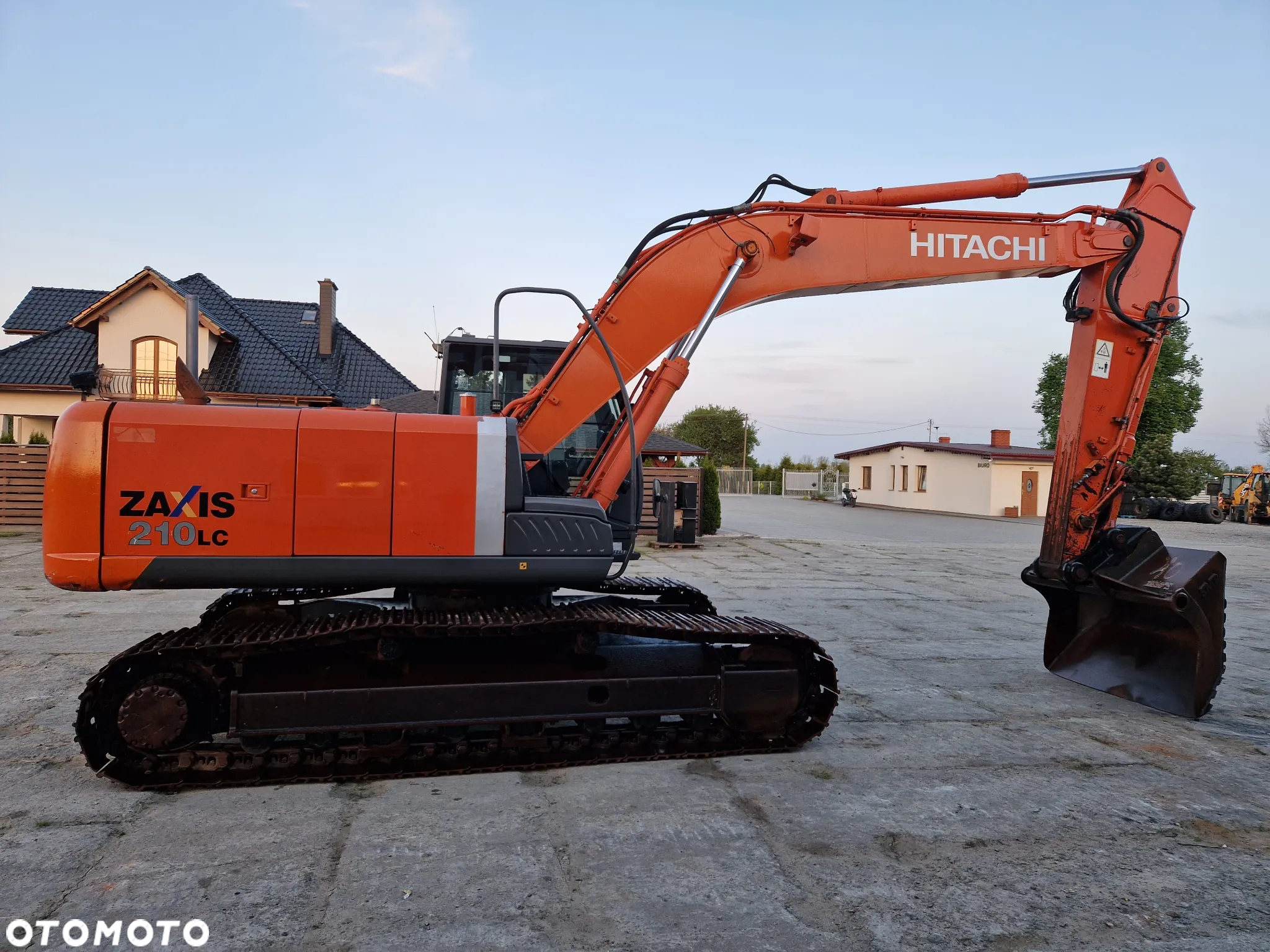 Hitachi ZX210 LC-3 - 4