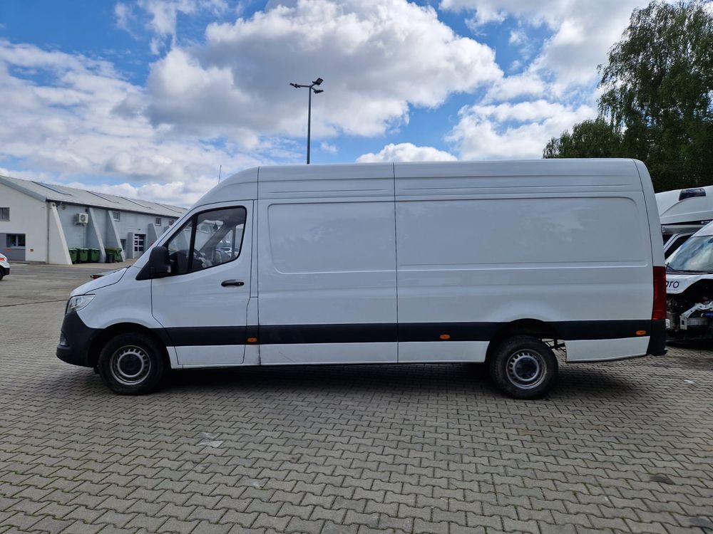 Mercedes-Benz Sprinter 2024