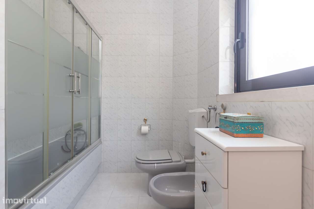 Moradia T5 isolada, Garagem , Quinta Charnequinha-49