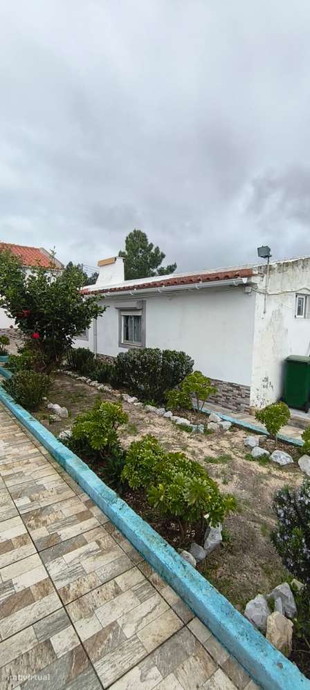 Moradia T2 com piscina e com Anexo T1 em Fernão Ferro, Seixal - Grande imagem: 4/13