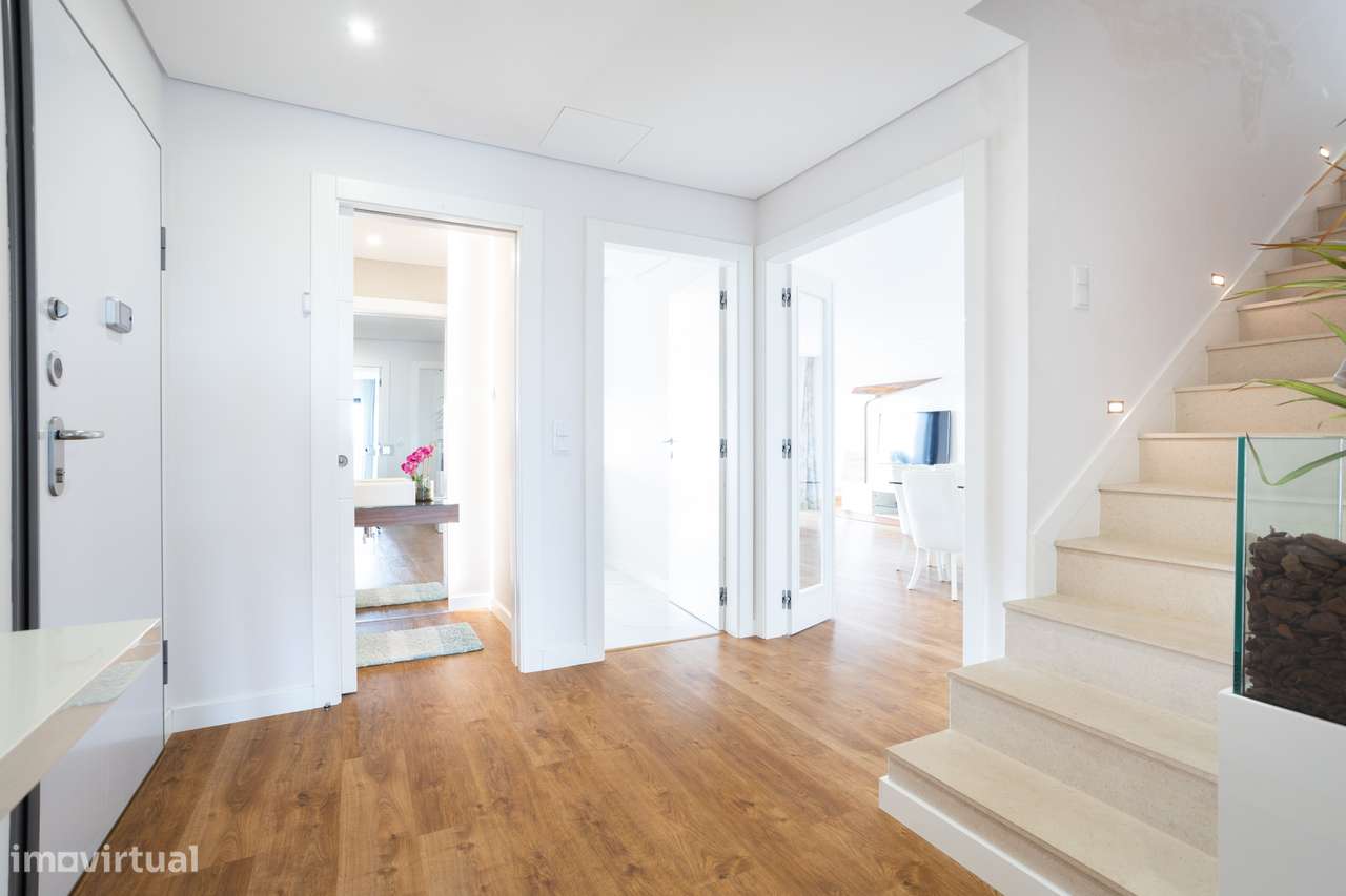 T3 transformado em T5 no Montijo, com terraço. - Grande imagem: 5/60