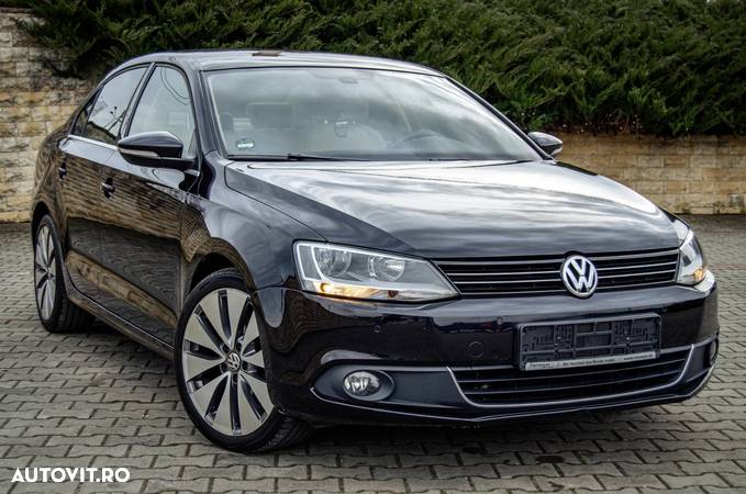 Volkswagen Jetta 1.4 TSI Highline DSG - 1