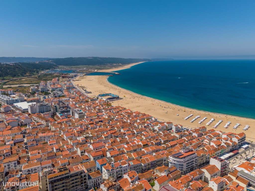 Moradia Triplex com Vista Mar e Terraço Privativo no Coração da Naz...-25