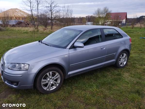 Audi A3 1.6 Ambiente - 3