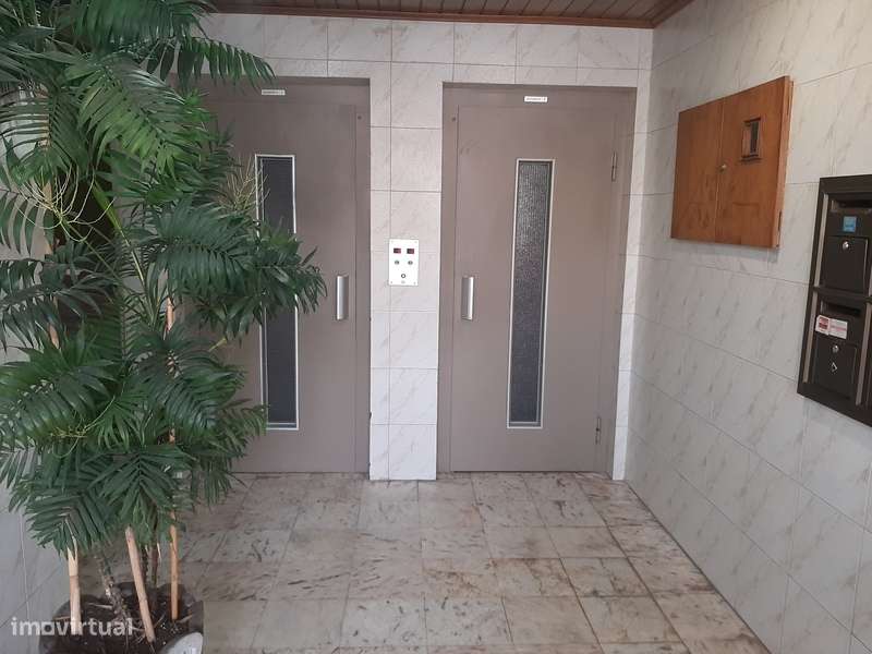 Apartamento em Seixal, Amora - Grande imagem: 2/17