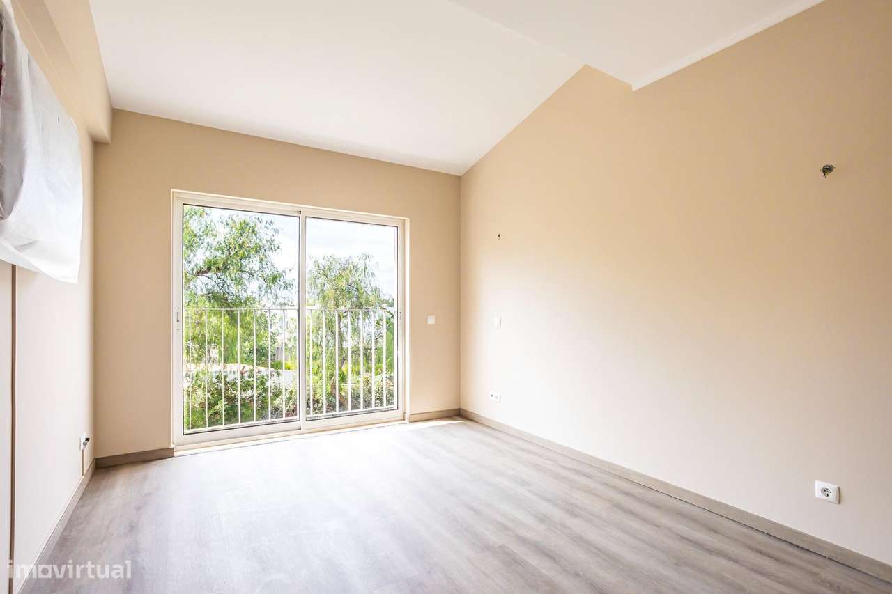 Moradia de Luxo em Condomínio Exclusivo com Piscinas no Carvoeiro-26