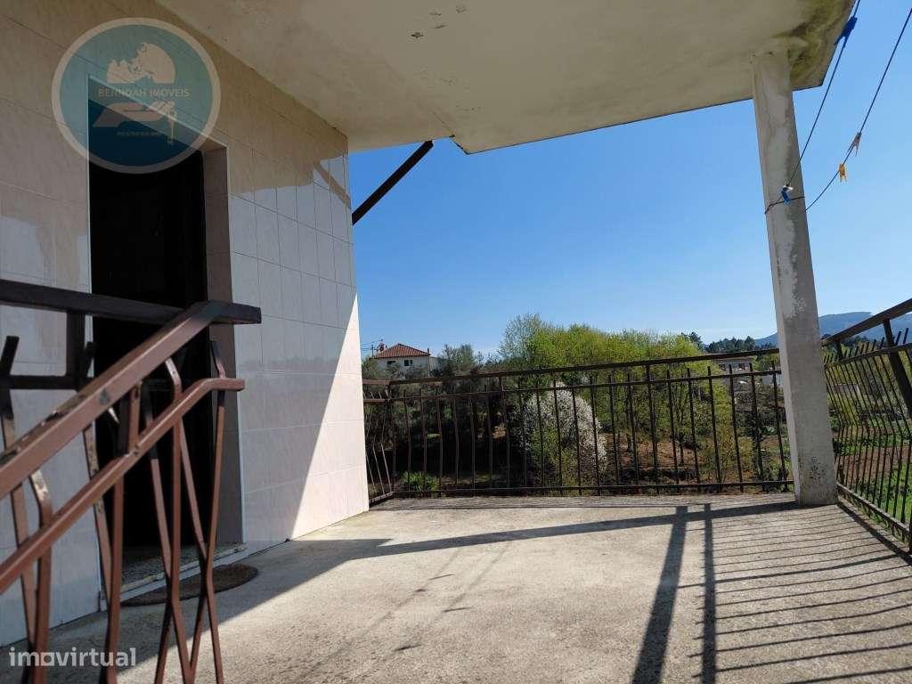 Casa Geminada T3 com Terreno Outerinho, Cabeceiras de Basto-42